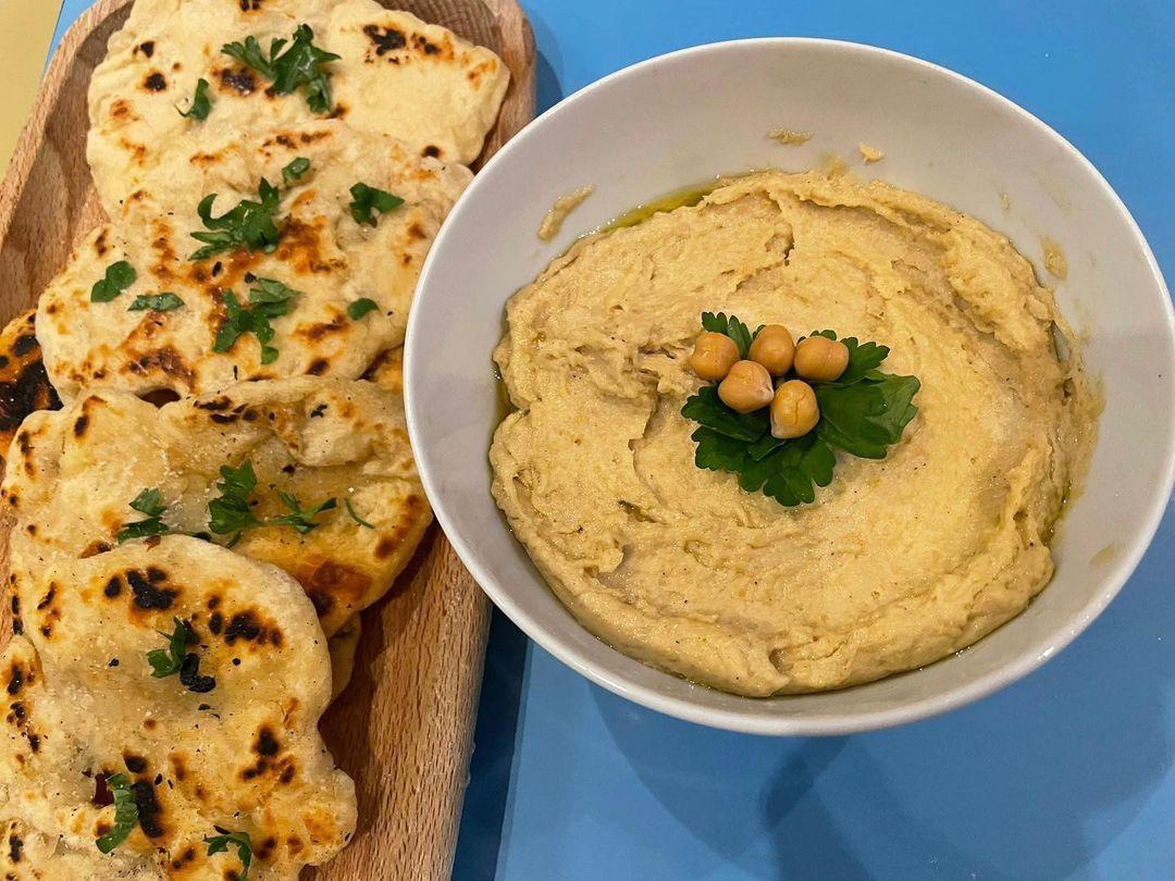 Naan e hummus